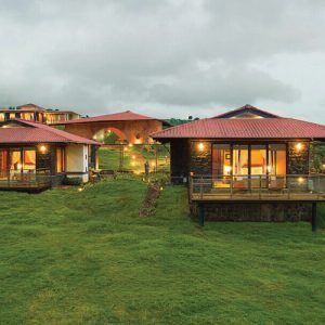 Amanzi boutique resort pavna lake